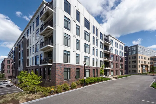 $4,500 | 191 Washington Street, Unit 524, Boston, MA 02135