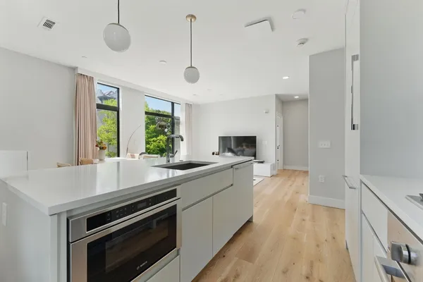$4,500 | 191 Washington Street, Unit 524, Boston, MA 02135