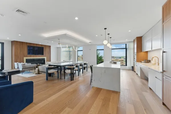 $4,500 | 191 Washington Street, Unit 524, Boston, MA 02135