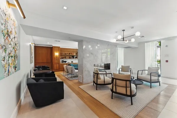 $4,500 | 191 Washington Street, Unit 524, Boston, MA 02135