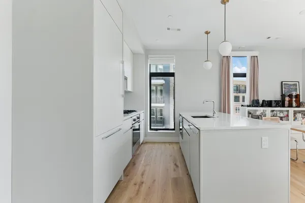 $4,500 | 191 Washington Street, Unit 524, Boston, MA 02135