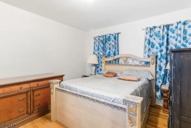 $500,000 | 431 East Jersey Street, Elizabeth Port, NJ 07206