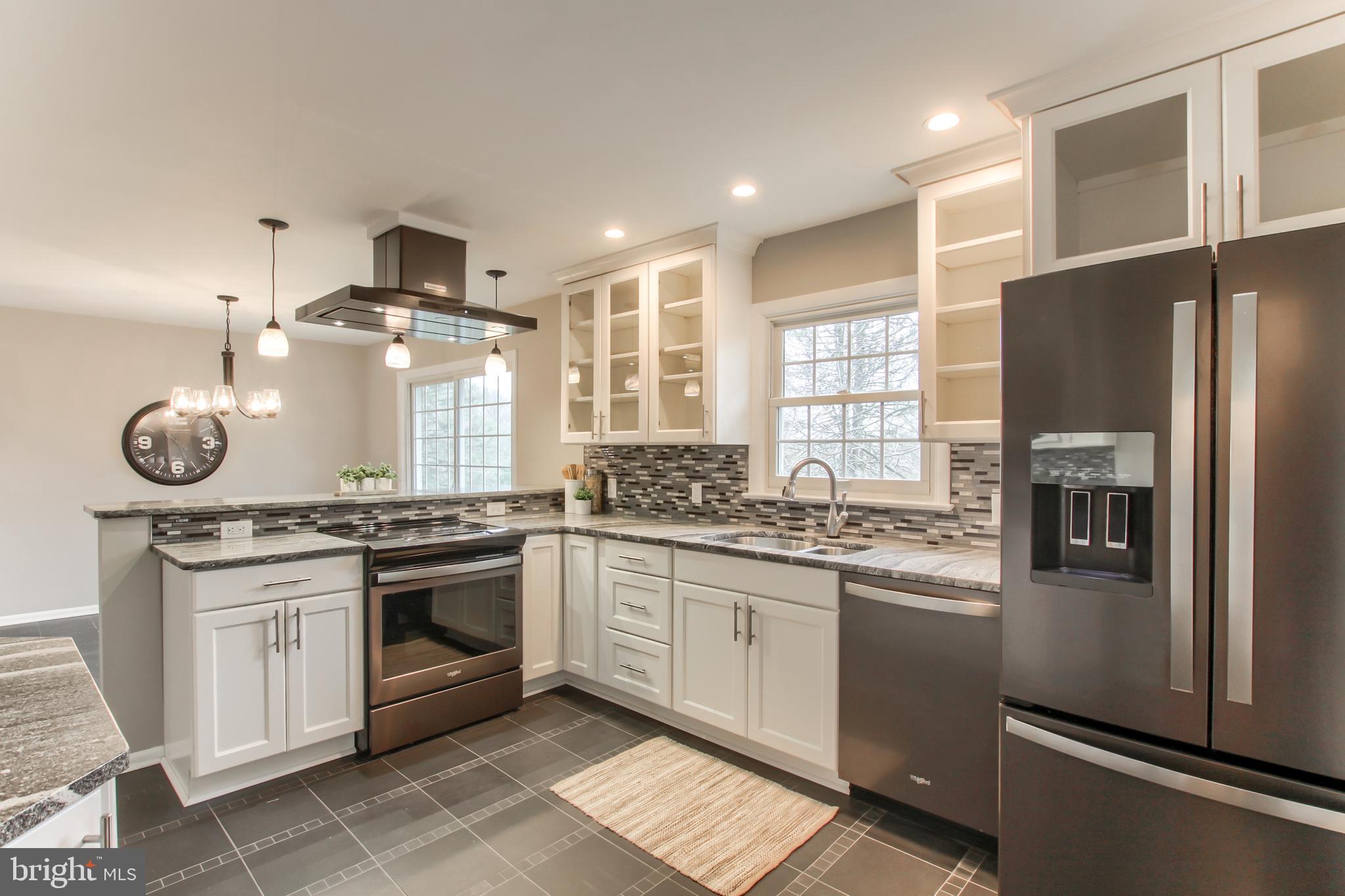 4858 Hawthorn Road Harrisburg, PA 17111 - Photo 7 of 61 Gallery Image 7