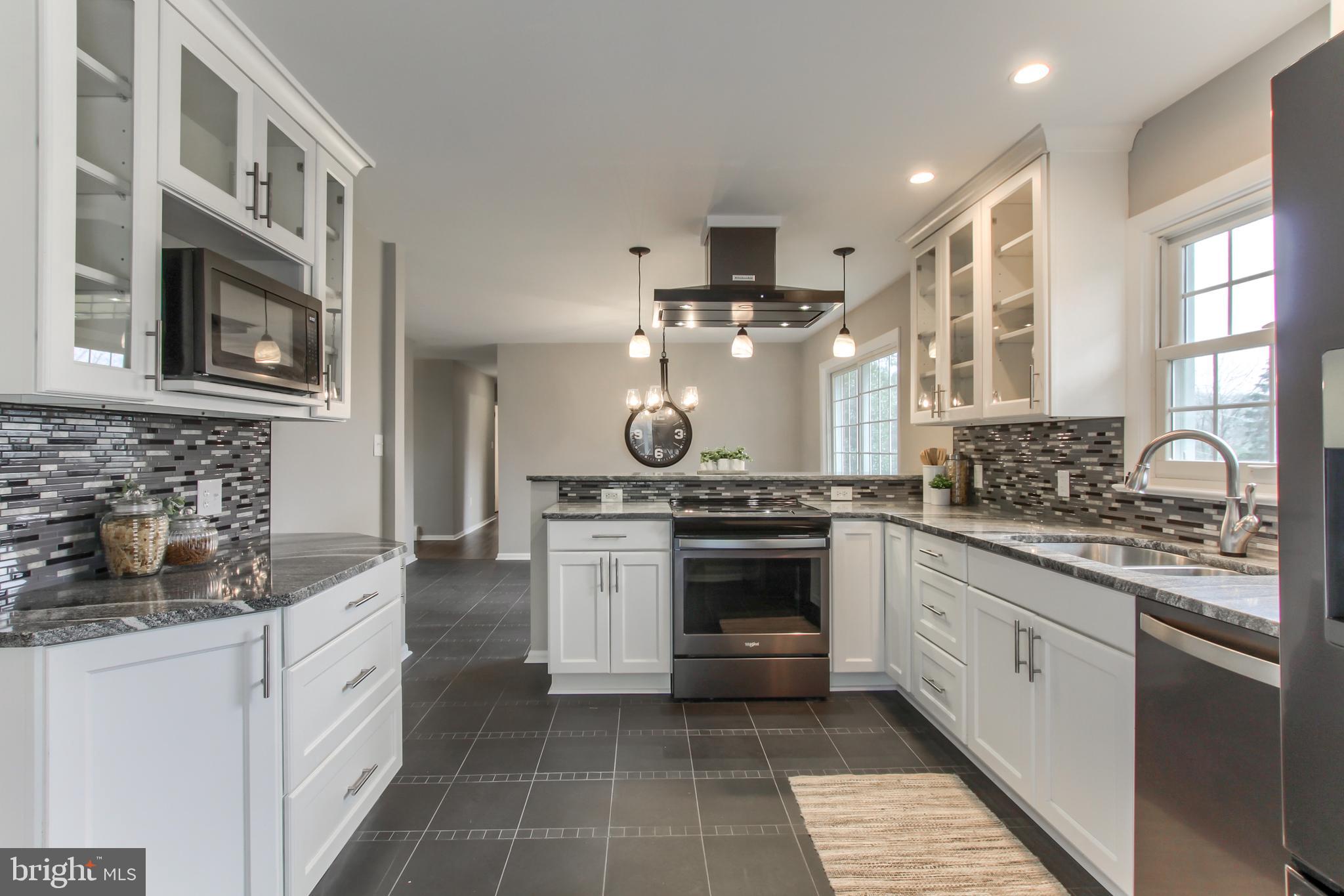 4858 Hawthorn Road Harrisburg, PA 17111 - Photo 9 of 61 Gallery Image 9