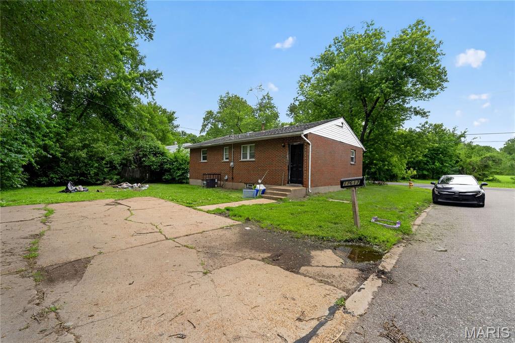 11617 Larimore Road St. Louis, MO 63138 - Photo 12 of 31