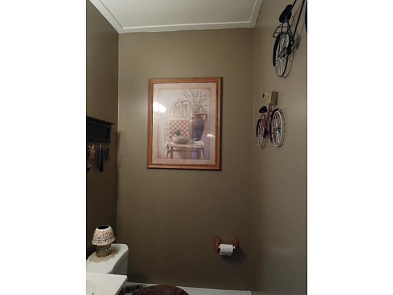 32 Huggard Avenue Limestone, ME 04750 - Photo 15 of 34 Bathroom.
