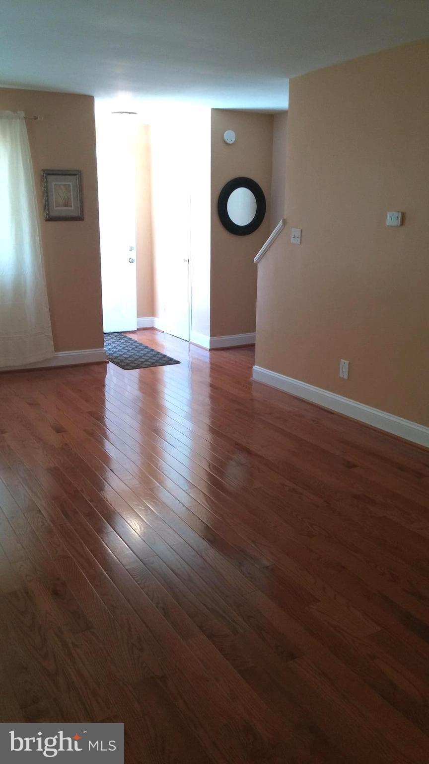 8407 12th Avenue Silver Spring, MD 20903 - Photo 22 of 29 Living Room