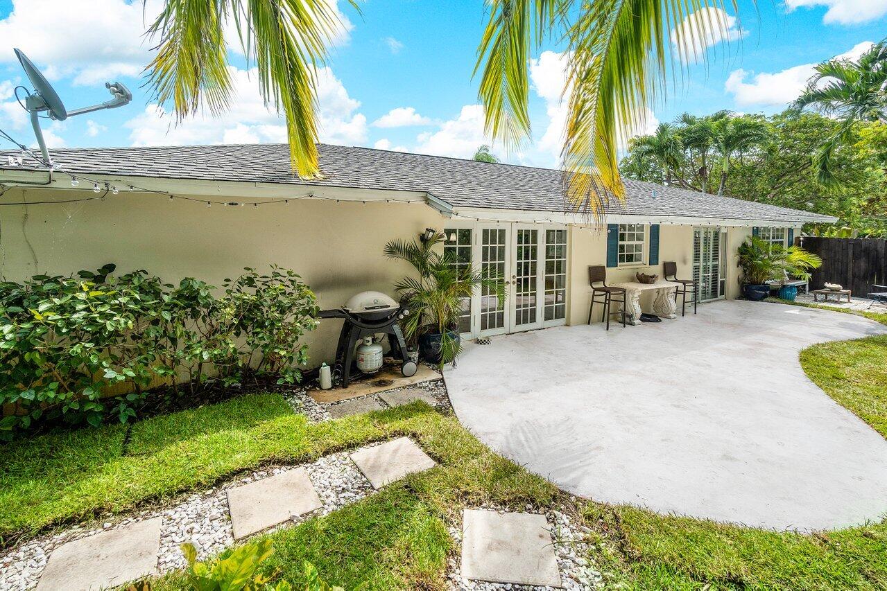 485 Dover Road Tequesta, FL 33469 - Photo 19 of 24 029-485DoverRoad-Tequesta-FL-33469-SMALL