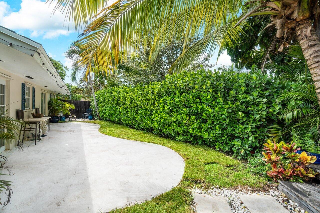 485 Dover Road Tequesta, FL 33469 - Photo 23 of 24 028-485DoverRoad-Tequesta-FL-33469-SMALL