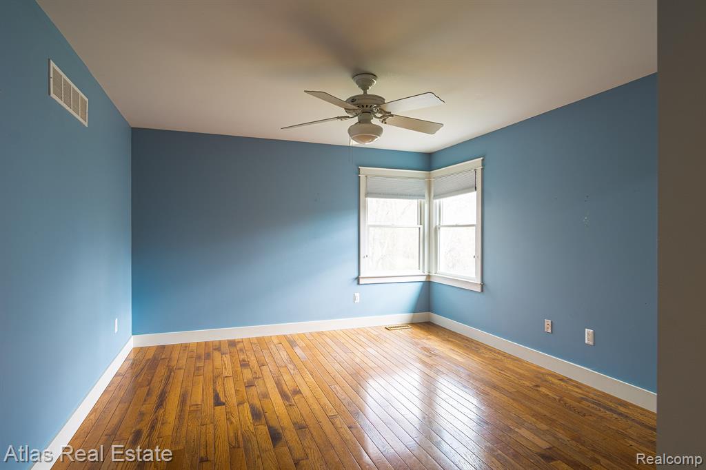 2716 Lake George Road Leonard, MI 48367 - Photo 46 of 98