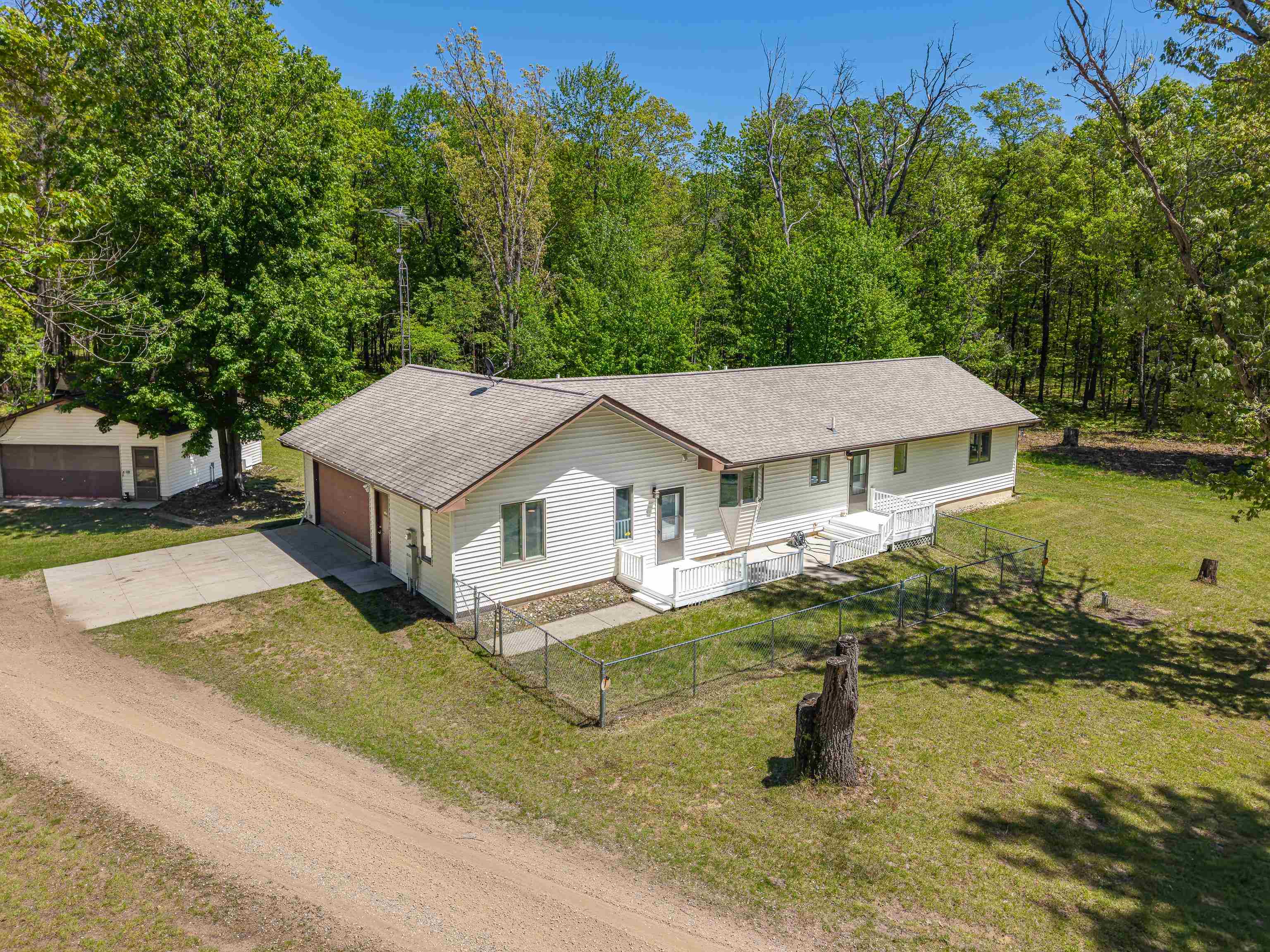 240 Hilts Road Gladwin, MI 48624 - Photo 1 of 97