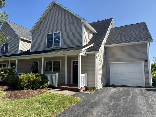 $450,000 | 207 Farmall Drive, Hinesburg, VT 05461