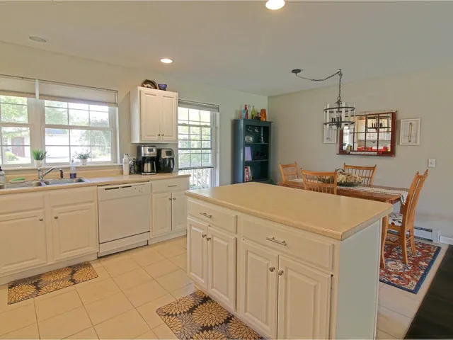 $499,000 | 207 Farmall Drive, Hinesburg, VT 05461