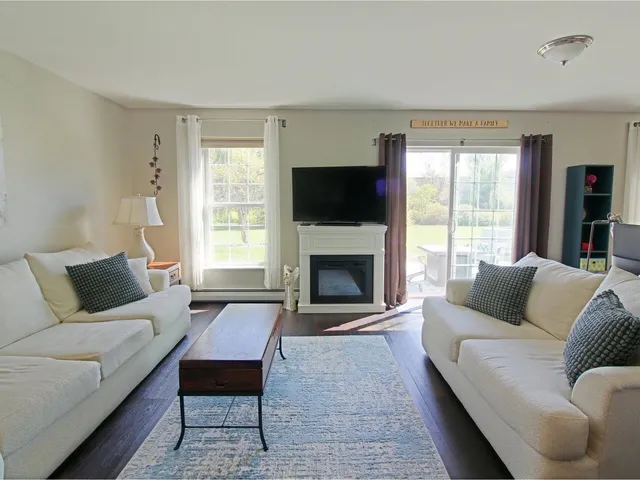 $499,000 | 207 Farmall Drive, Hinesburg, VT 05461