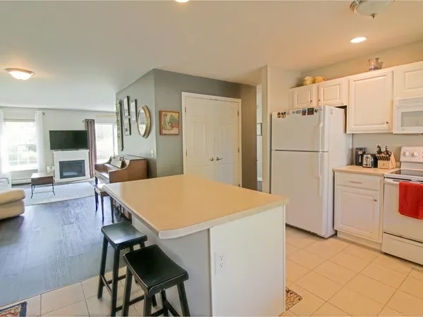 $475,000 | 207 Farmall Drive, Hinesburg, VT 05461