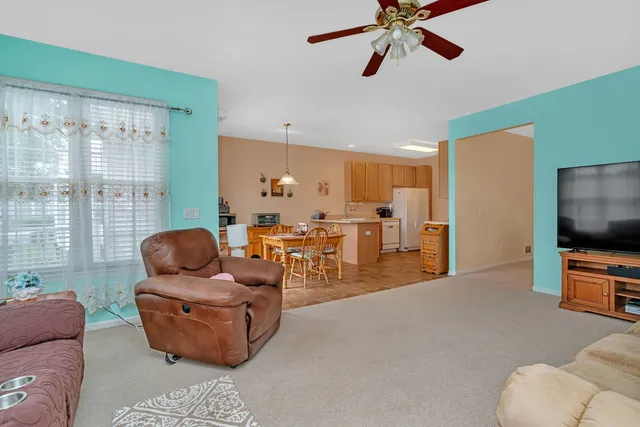 $384,500 | 21201 Lily Lake Lane, Crest Hill, IL 60403