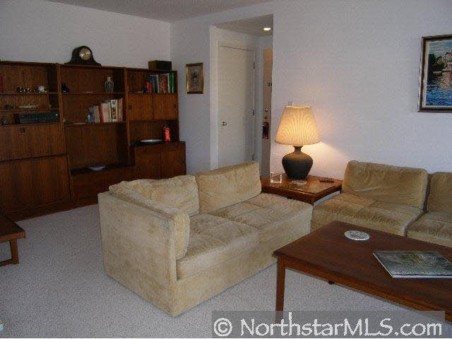 6312 Barrie Road, Unit 2C Edina, MN 55435 - Photo 4 of 10