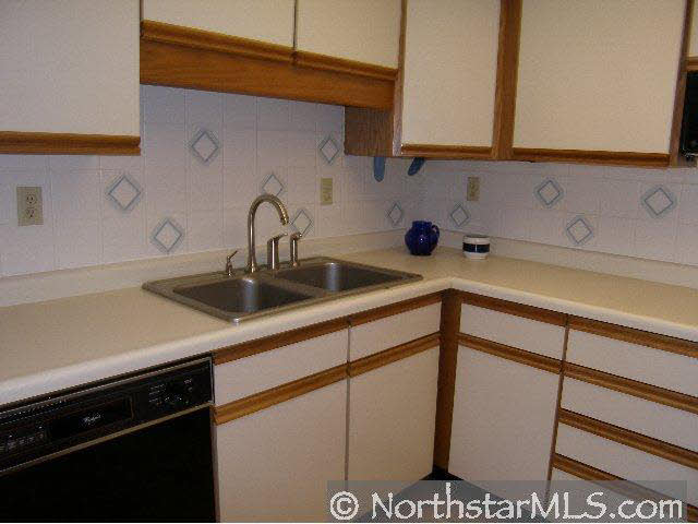 6312 Barrie Road, Unit 2C Edina, MN 55435 - Photo 6 of 10