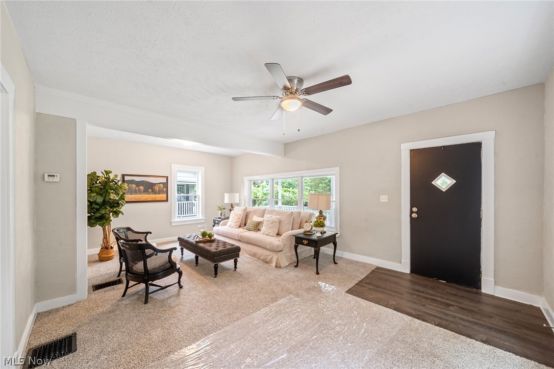 1686 Wood Road Cleveland Heights, OH 44121 - Photo 8 of 32