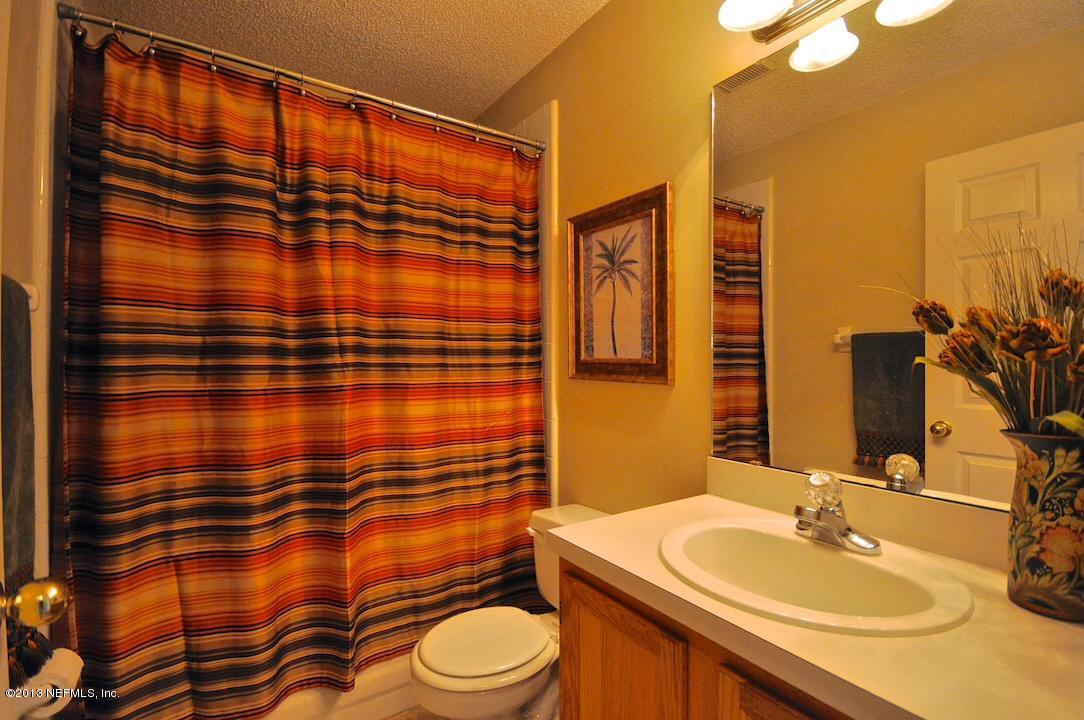 9684 Pritmore Road East Jacksonville, FL 32257 - Photo 17 of 30 Main Bathroom