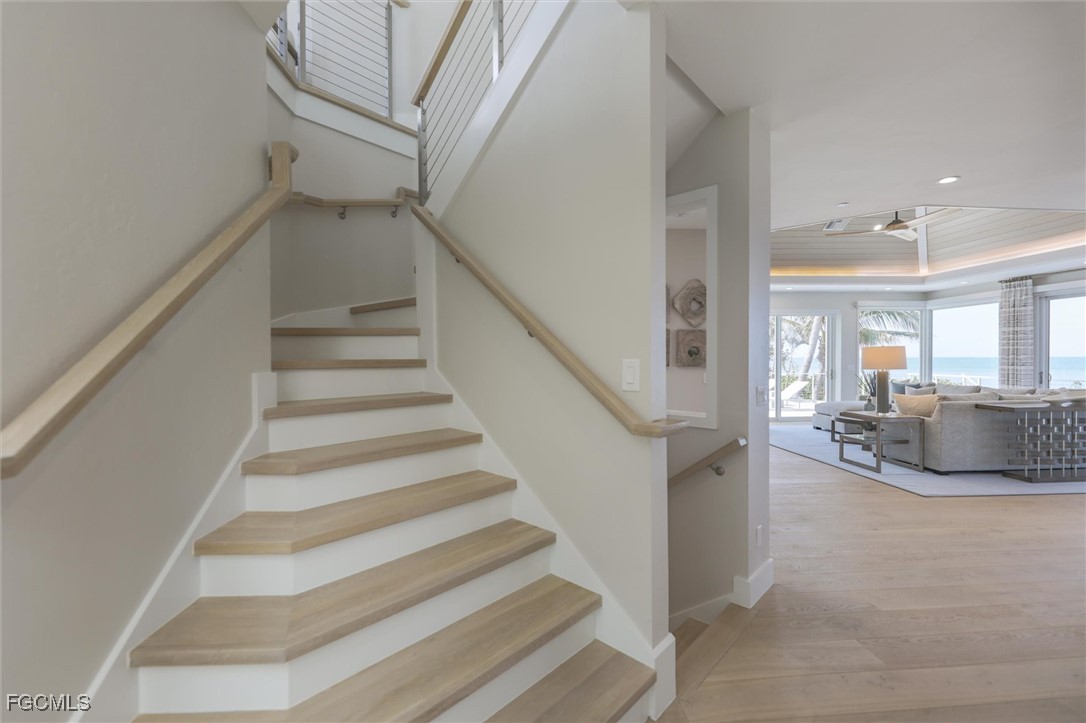 941 South Seas Plantation Road Captiva, FL 33924 - Photo 21 of 50 a view of entryway and hall