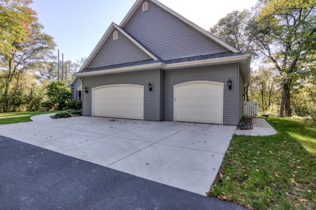 $779,900 | 5720 Wild Rose Lane, Eau Claire, WI 54701