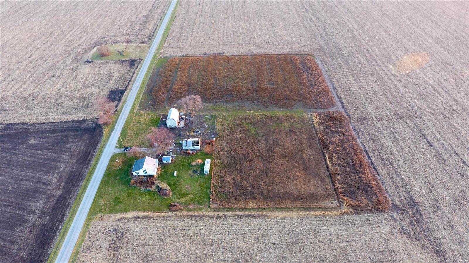 7733 Red School Road Gillespie, IL 62033 - Photo 1 of 26