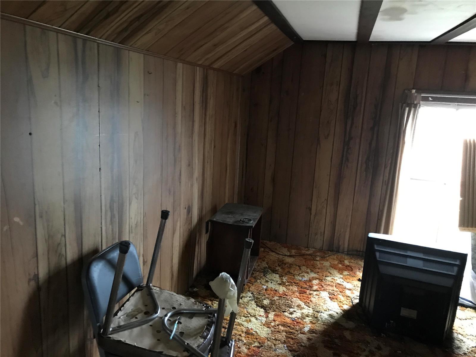 7733 Red School Road Gillespie, IL 62033 - Photo 5 of 26