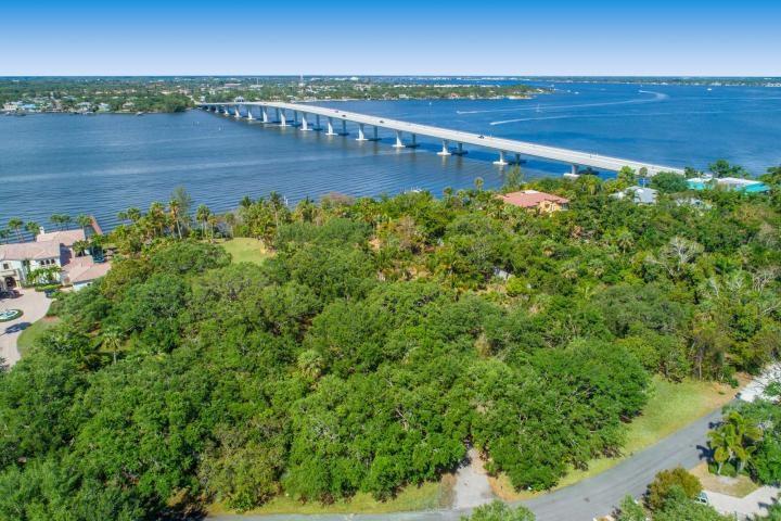 15 South River Road Sewall's Point, FL 34996 - Photo 17 of 20 Gallery Image 17