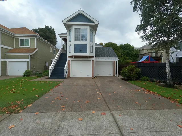 $2,900 | 808 14th Street, Oakland, CA 94607