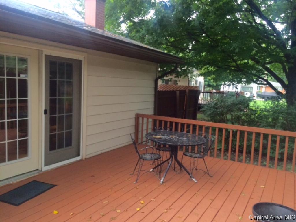 1 Providence Lane Springfield, IL 62711 - Photo 3 of 12