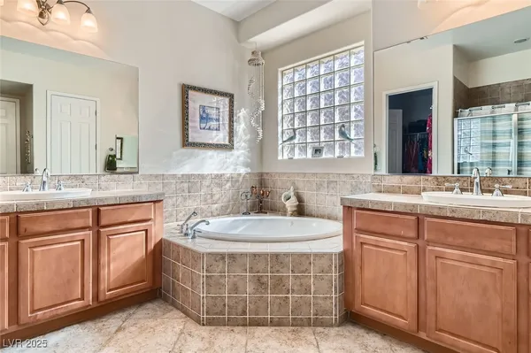 $689,000 | 2345 Gondi Castle Avenue, Henderson, NV 89044