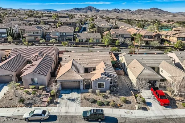 $689,000 | 2345 Gondi Castle Avenue, Henderson, NV 89044