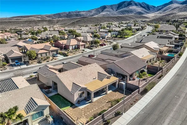 $689,000 | 2345 Gondi Castle Avenue, Henderson, NV 89044