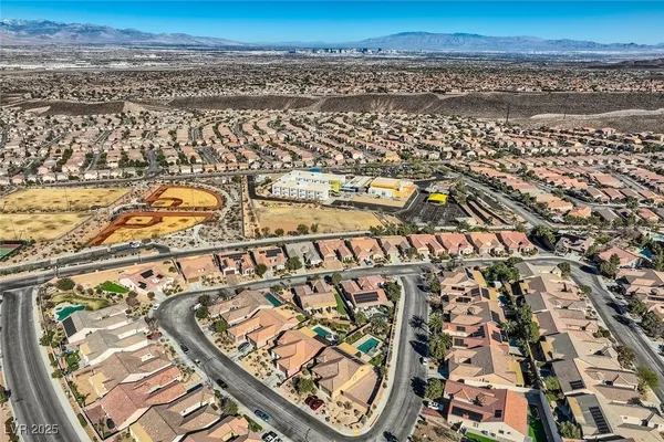 $689,000 | 2345 Gondi Castle Avenue, Henderson, NV 89044