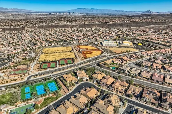 $689,000 | 2345 Gondi Castle Avenue, Henderson, NV 89044