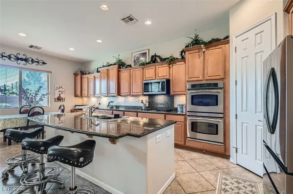 $689,000 | 2345 Gondi Castle Avenue, Henderson, NV 89044