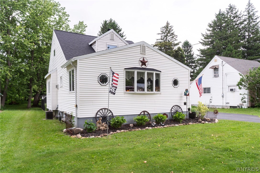 3295 West Main Street Road Batavia, NY 14020 - Photo 3 of 32