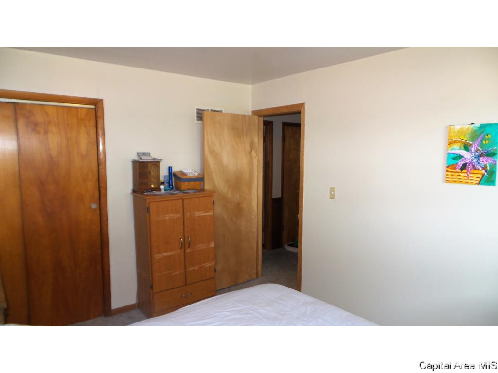 1558 Berwick Road Abingdon, IL 61410 - Photo 14 of 29