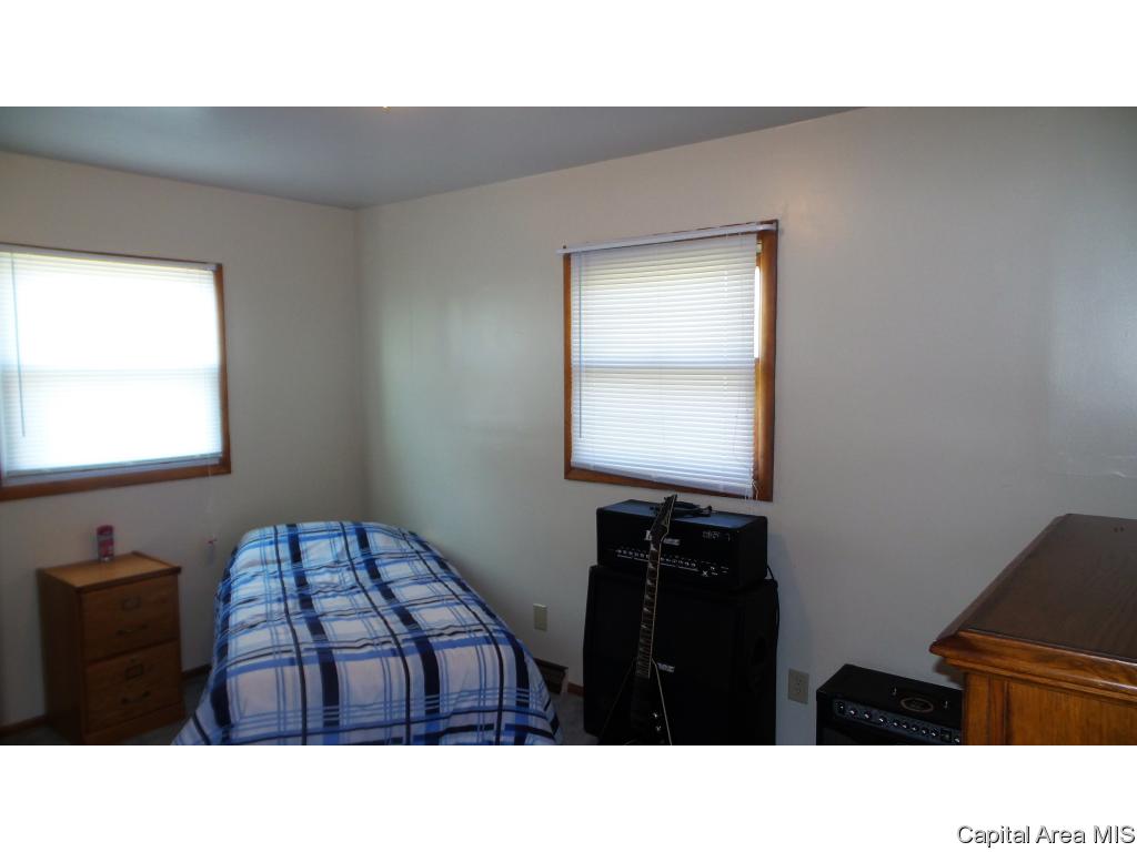 1558 Berwick Road Abingdon, IL 61410 - Photo 15 of 29