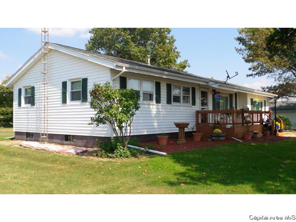 1558 Berwick Road Abingdon, IL 61410 - Photo 4 of 29