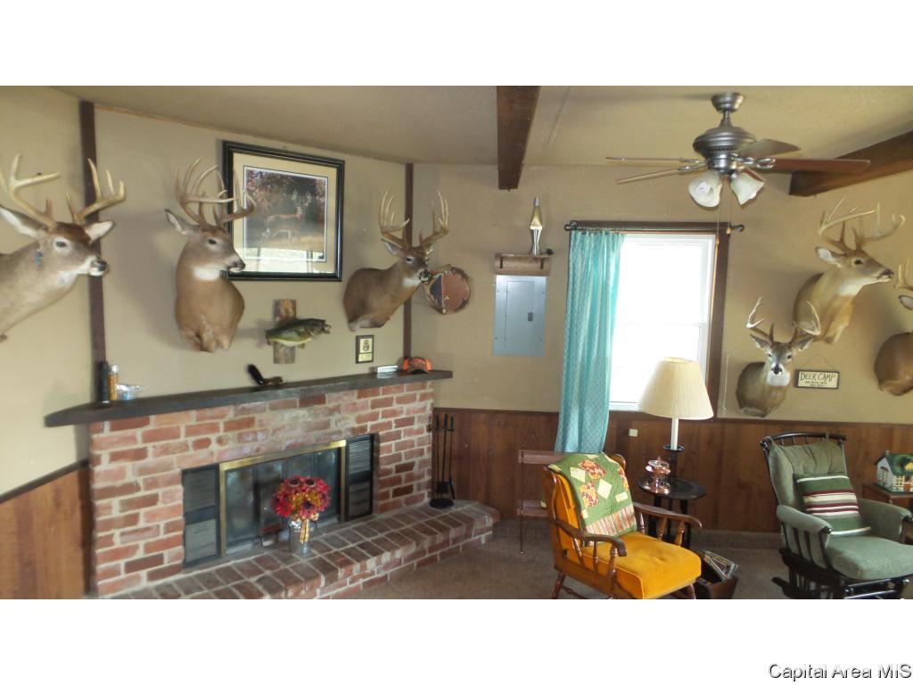 1558 Berwick Road Abingdon, IL 61410 - Photo 8 of 29