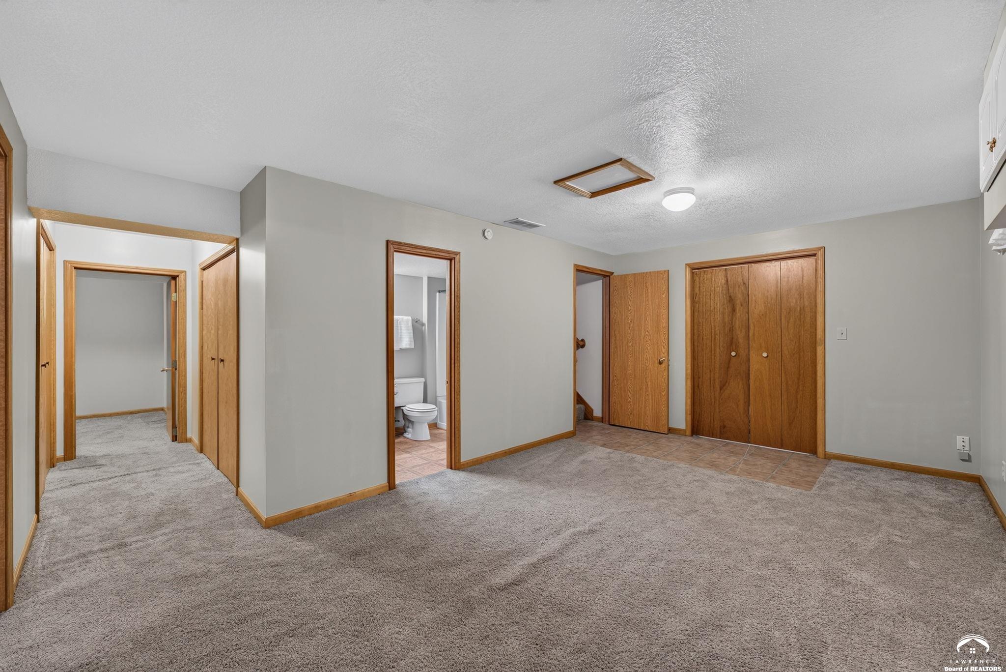 1185 East 1067th Road Lawrence, KS 66047 - Photo 37 of 73 Gallery Image 37