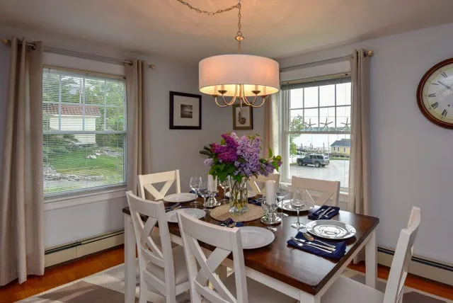 $889,000 | 113 Commercial Street, Boothbay Harbor, ME 04538