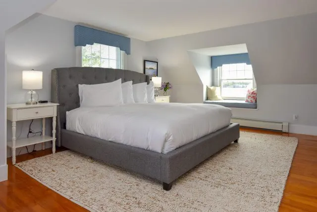 $889,000 | 113 Commercial Street, Boothbay Harbor, ME 04538