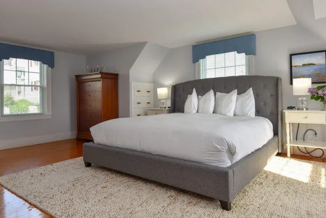 $889,000 | 113 Commercial Street, Boothbay Harbor, ME 04538