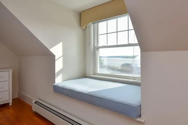 $889,000 | 113 Commercial Street, Boothbay Harbor, ME 04538