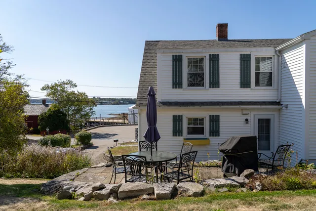 $889,000 | 113 Commercial Street, Boothbay Harbor, ME 04538