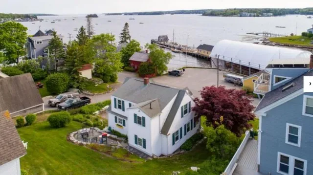 $889,000 | 113 Commercial Street, Boothbay Harbor, ME 04538