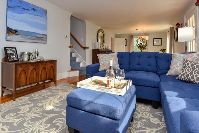 $889,000 | 113 Commercial Street, Boothbay Harbor, ME 04538